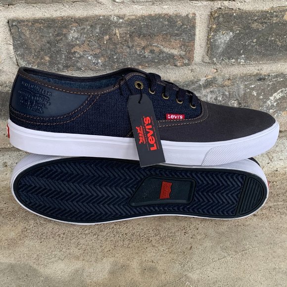 levi's comfort shoes price